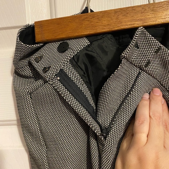 Express Editor Capris - Picture 3 of 4